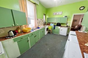 Kitchen- click for photo gallery